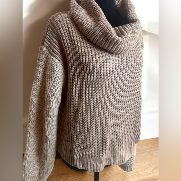 Brand: Moon & Madison, size L, color combination sweater, beige, brown. - Picture 1 of 11